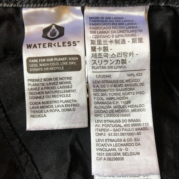 Levi’s Wedgie Straight Black Distressed Jeans Size 30 - Picture 15 of 16